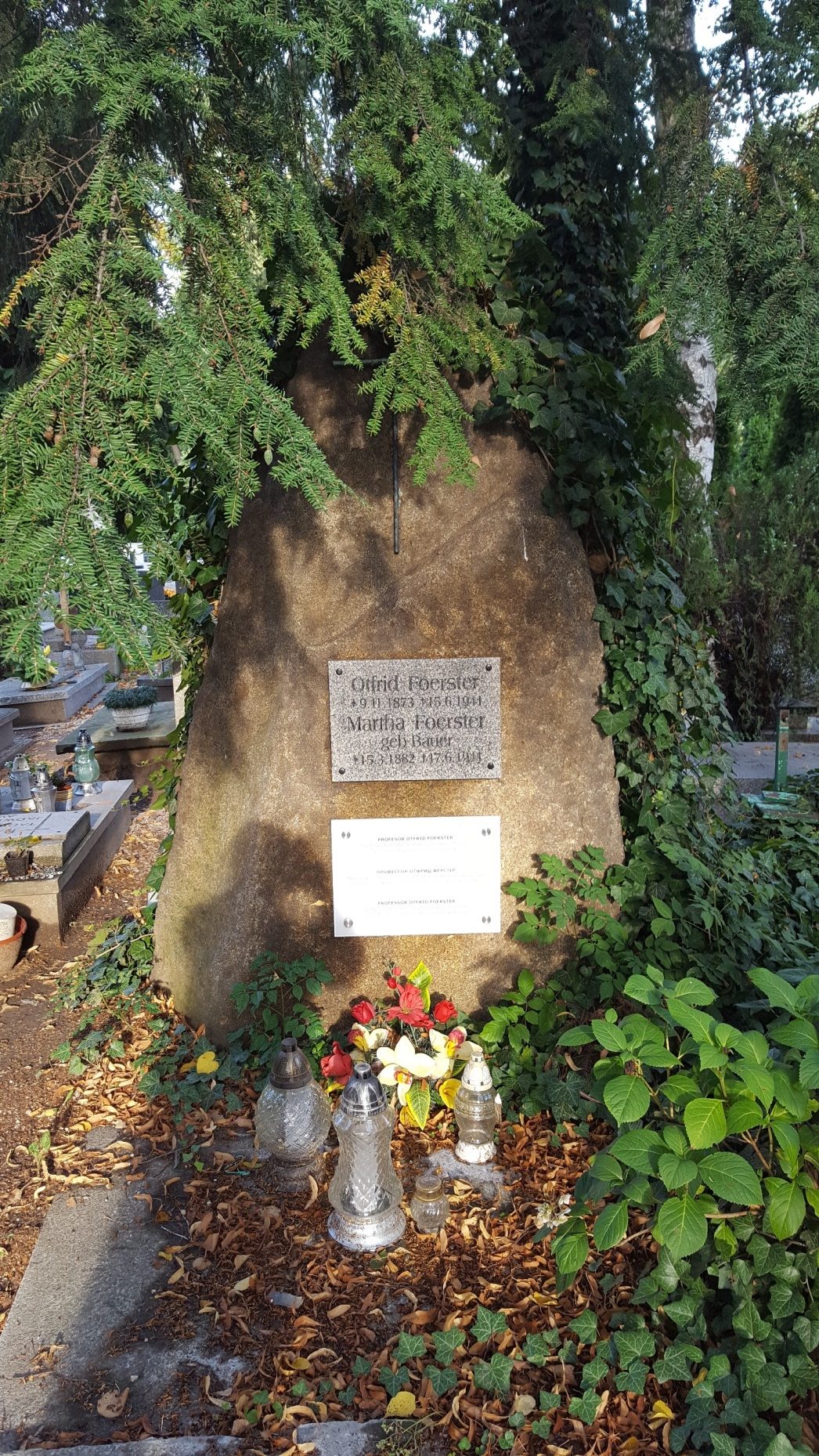 Otfrid Foerster's tomb, Wroclaw (by Magdalena Mazurak) - 01.jpg